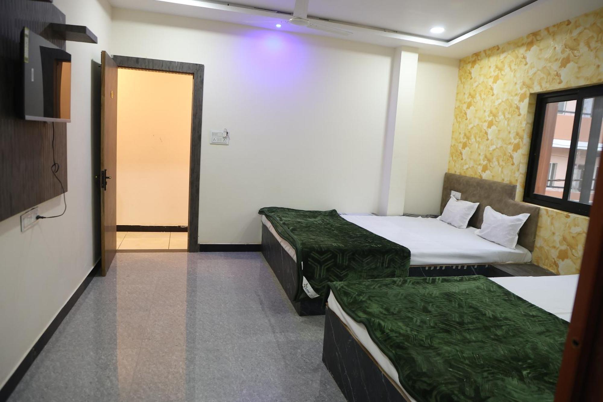 Hotel Somnath Inn Ujjain Zimmer foto